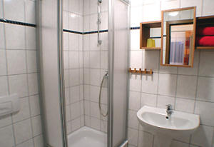 Magdeburg Pension Rothenseer - Hof: Dusche