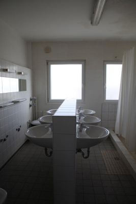 Gemeinschafts-<br>dusche