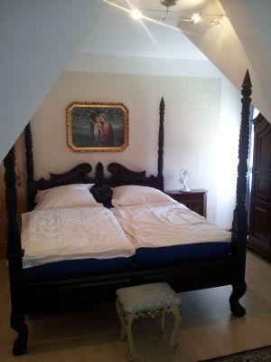 FeWo 'Graf von Berg'<br>Schlafzimmer 1