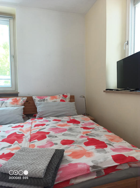 Randersacker Gästehaus am Main: Doppelbett Balkonzimmer